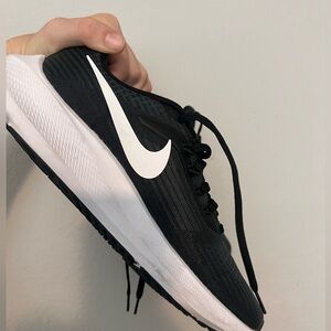 Nike Pegasus 8.5